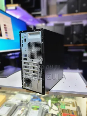 Desktop Computer Dell Optiplex 3090 8GB Intel Core i7 SSD 256GB