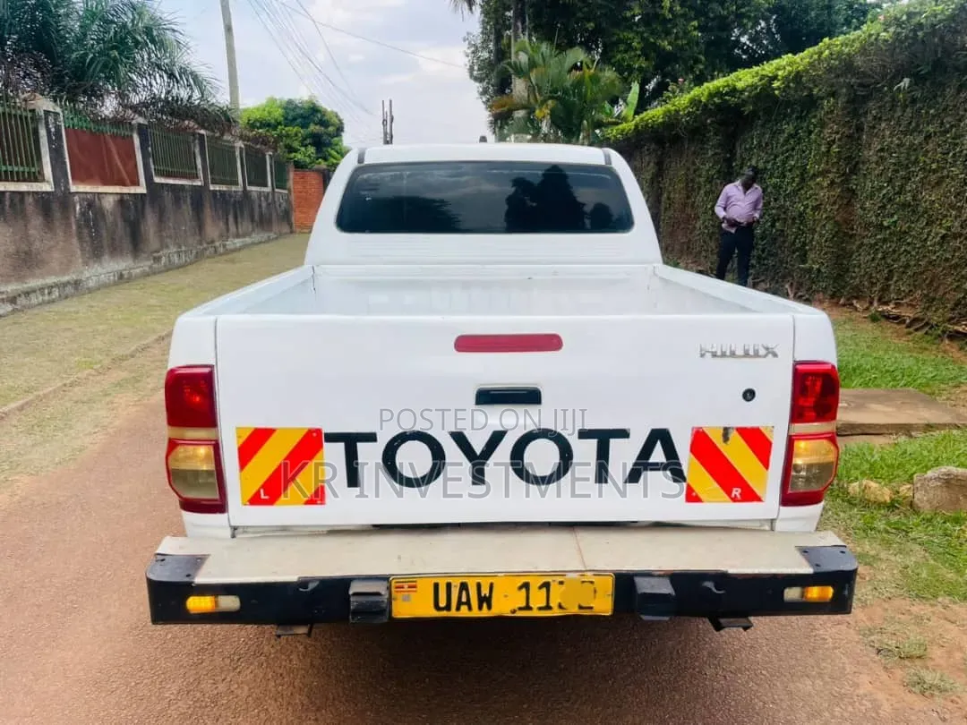 Toyota Hilux 2014 White