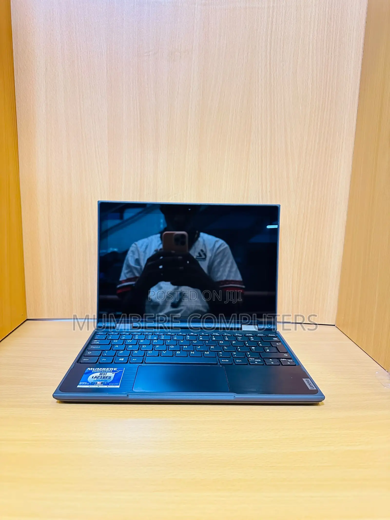 Laptop Lenovo 300e 4GB Intel Celeron SSD 128GB