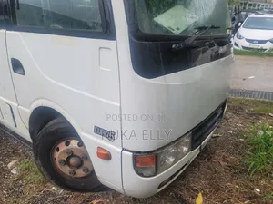 Mitsubishi Fuso Rosa 2013 White