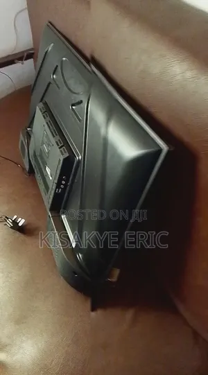 Bravo Brand Used 32 inches TVs
