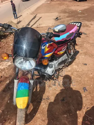 Bajaj CT 125X 2025 Red