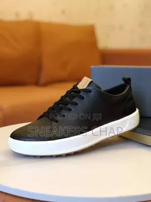Ecco Sneakers