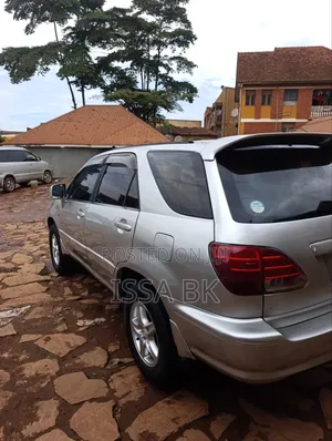 Toyota Harrier 2004 Silver