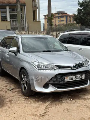 Toyota Corolla Fielder 2016 Silver