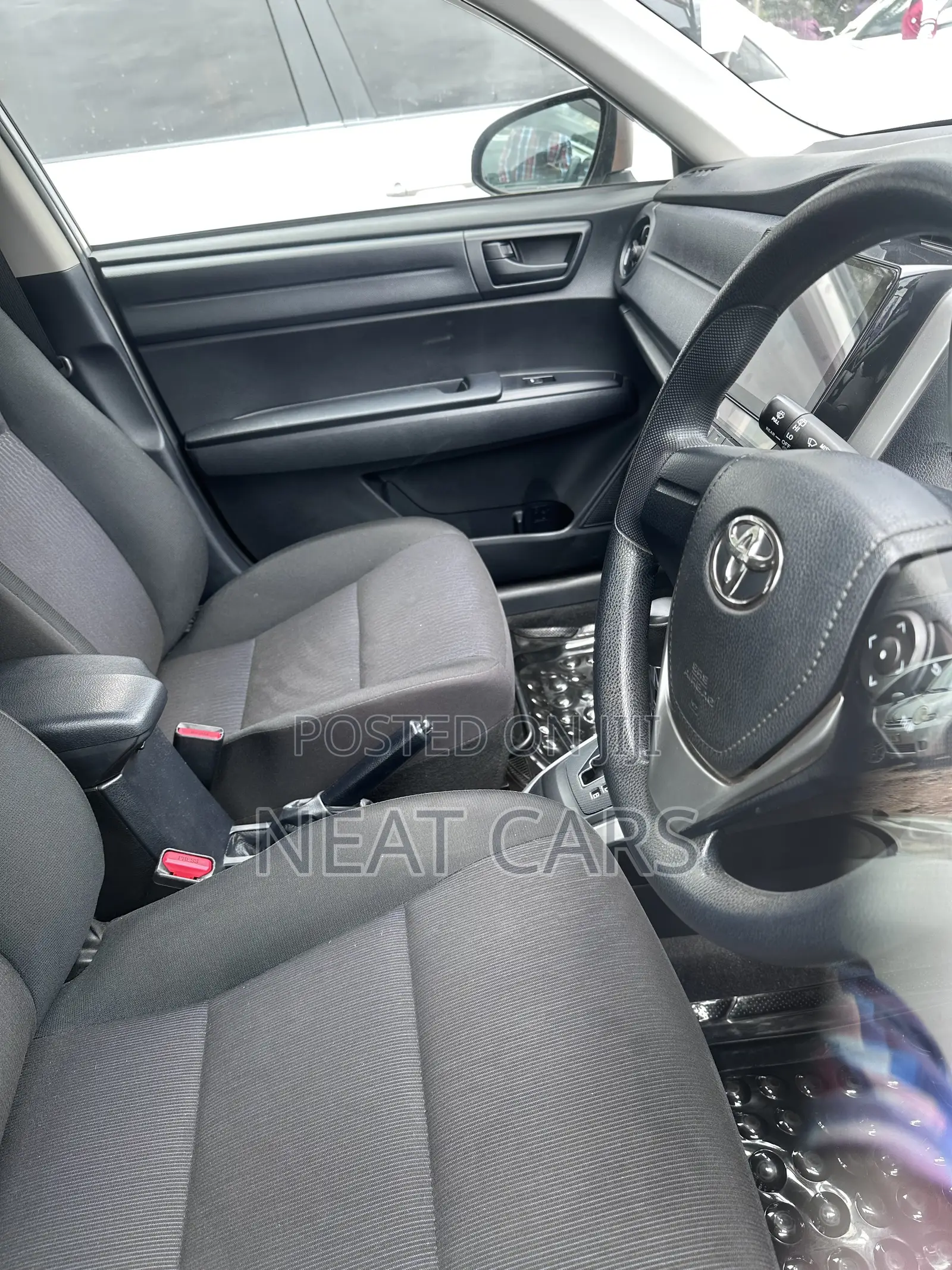 Toyota Corolla Fielder 2016 Silver