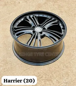 Rims Size 20 Toyota Harrier Classy Design