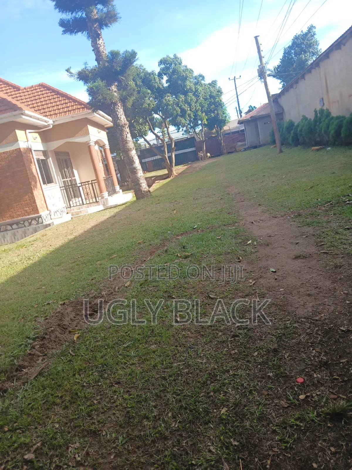 4bdrm House in Makindye for sale