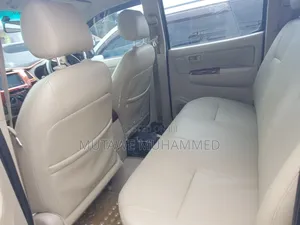 Toyota Hilux 2013 Silver