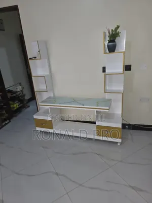 TV Stand Dabble