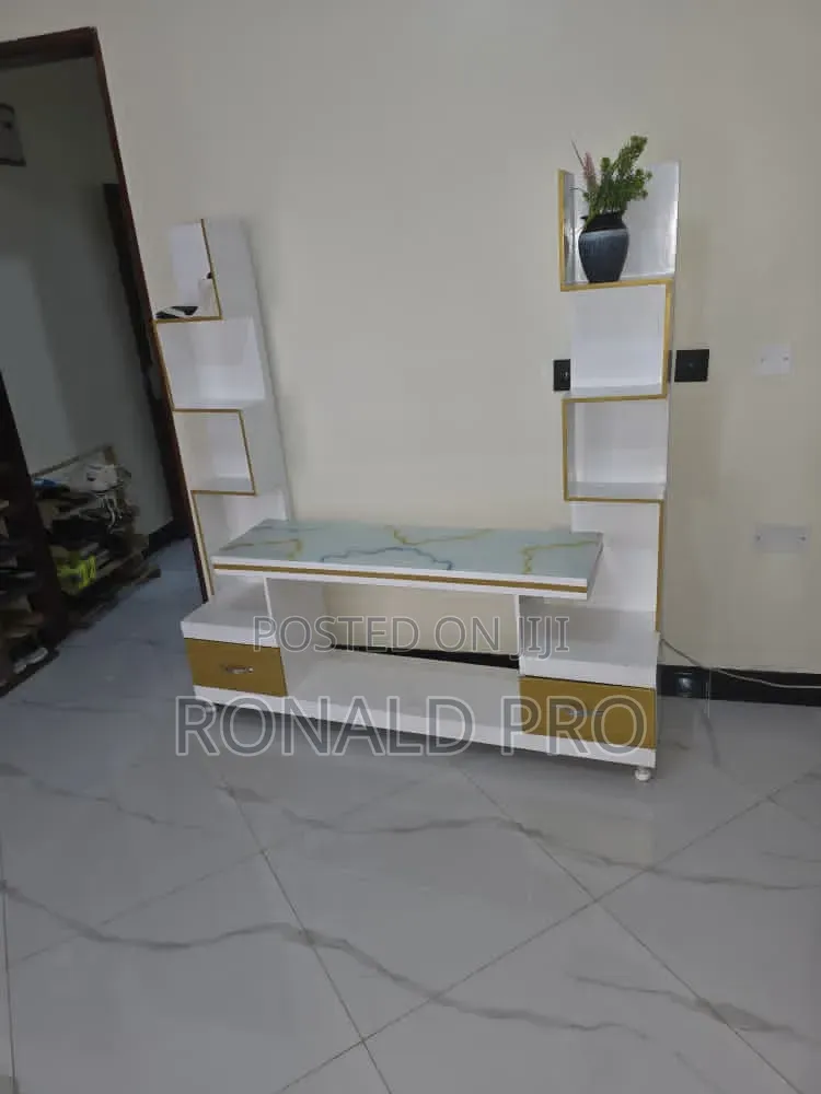 TV Stand Dabble