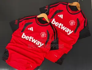 Manchester United 2026/27 Training Jersey