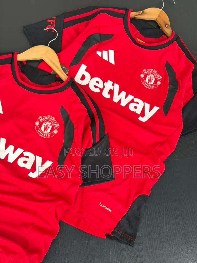 Manchester United 2026/27 Training Jersey