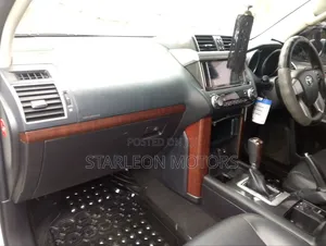 Toyota Land Cruiser Prado 2.8 D-4D 2016 Silver