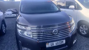 Nissan Elgrand 2015