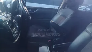 Nissan Elgrand 2015