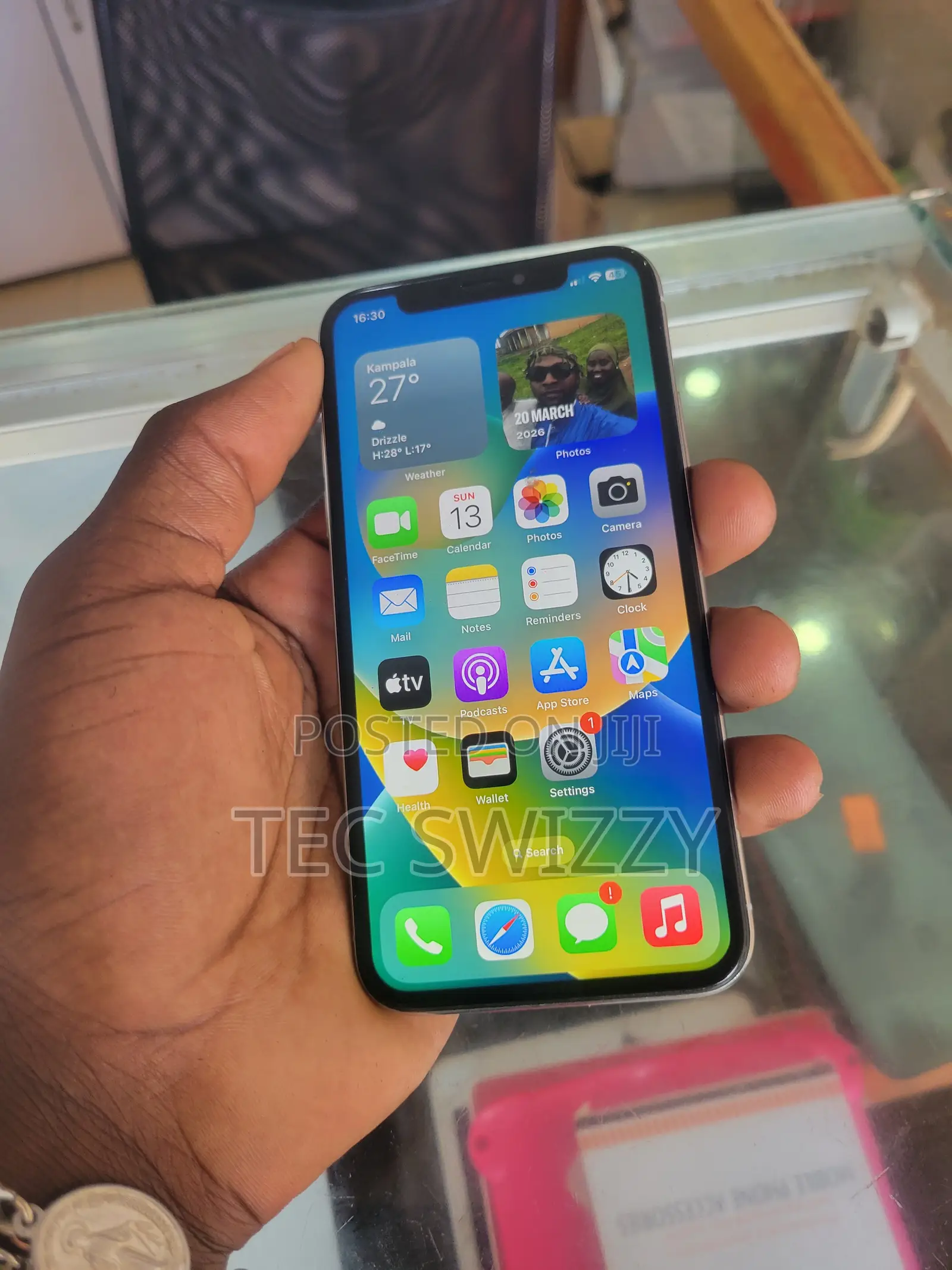 Apple iPhone X 64 GB White