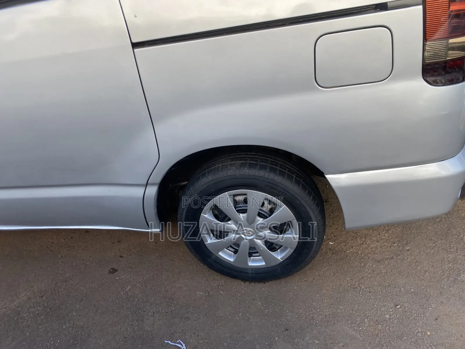 Toyota Noah 2003 Silver