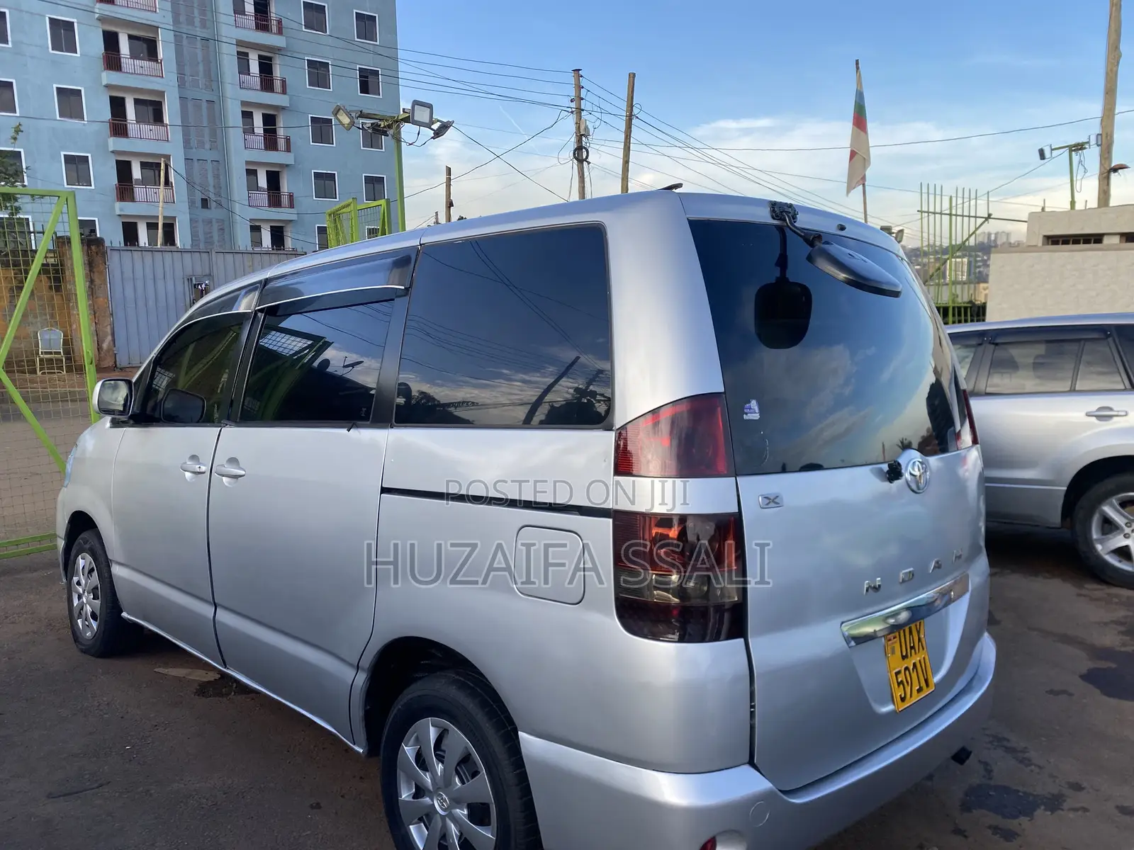 Toyota Noah 2003 Silver