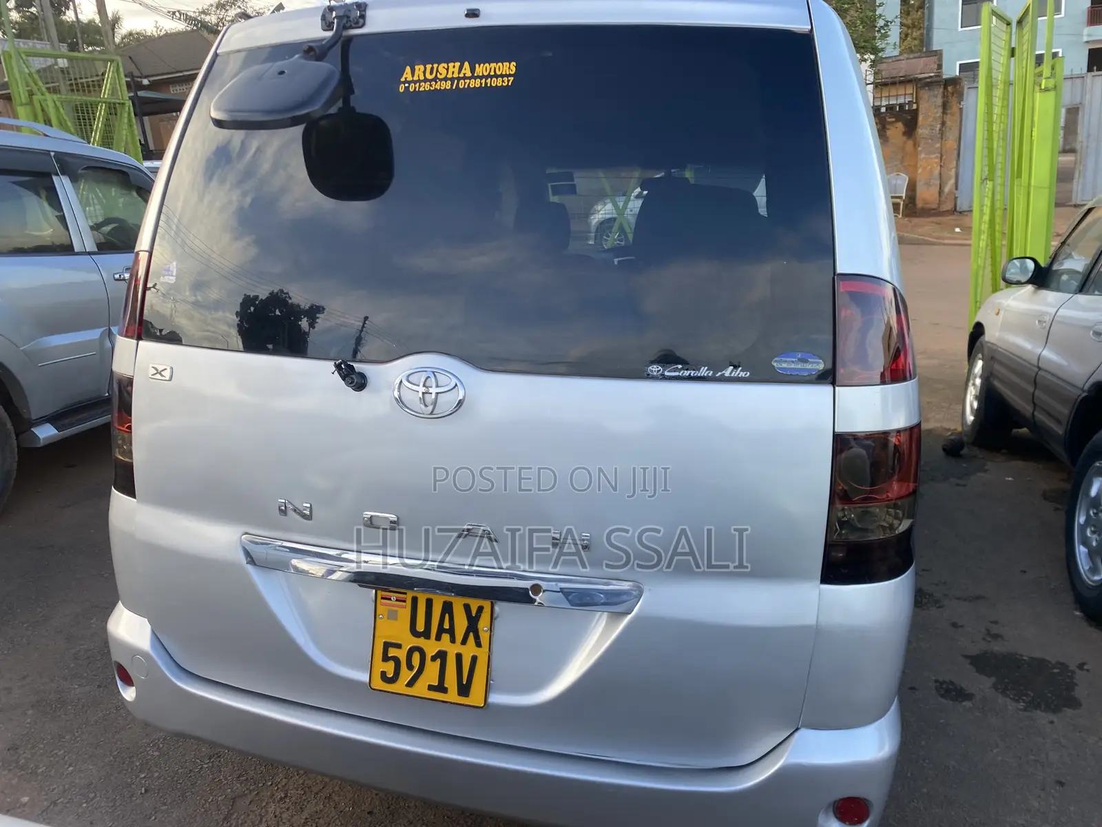 Toyota Noah 2003 Silver