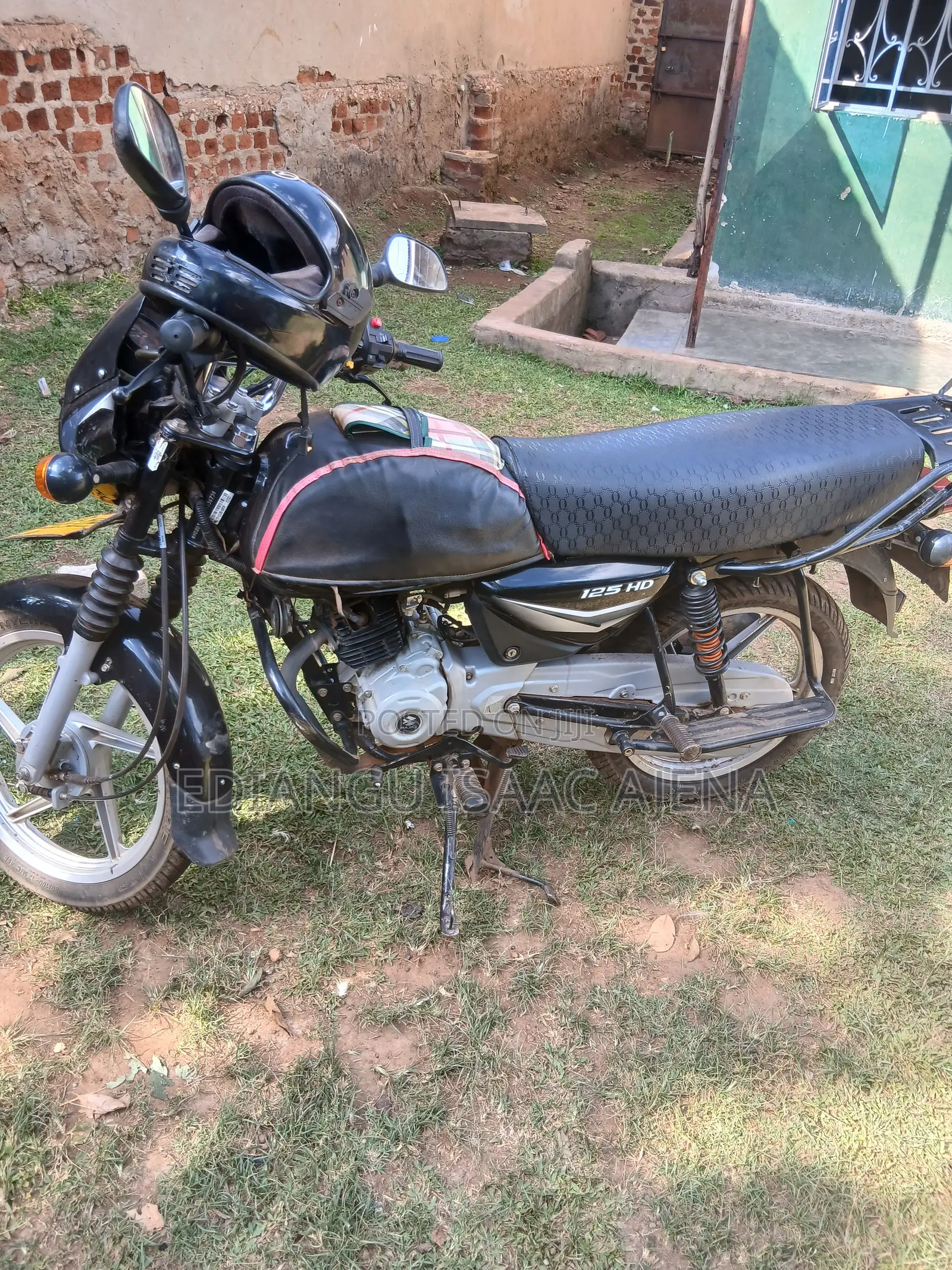 Bajaj Boxer 125 2025 Black