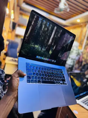 Laptop Apple MacBook Pro 2019 16GB Intel Core i7 SSD 512GB