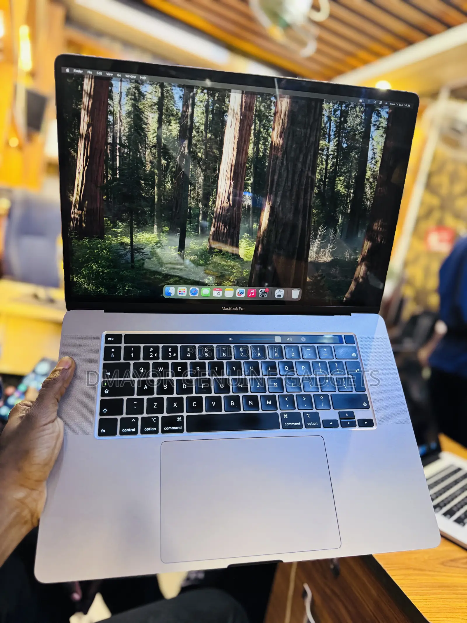 Laptop Apple MacBook Pro 2019 16GB Intel Core i7 SSD 512GB