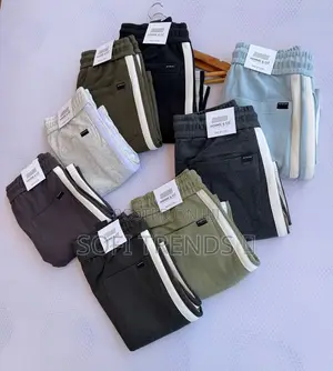 Gents Pocketed Shorts