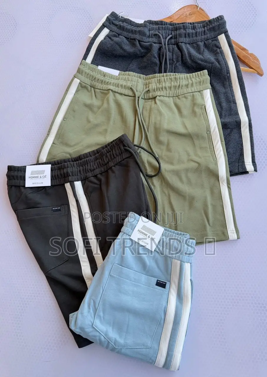 Gents Pocketed Shorts