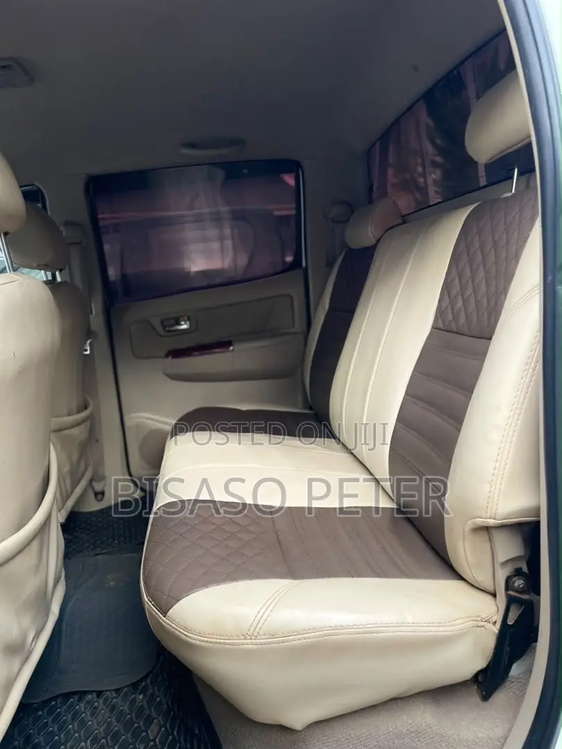 Toyota Hilux 2013 White