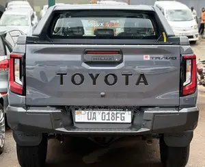 Toyota Hilux Active (Diesel) 2026 Gray