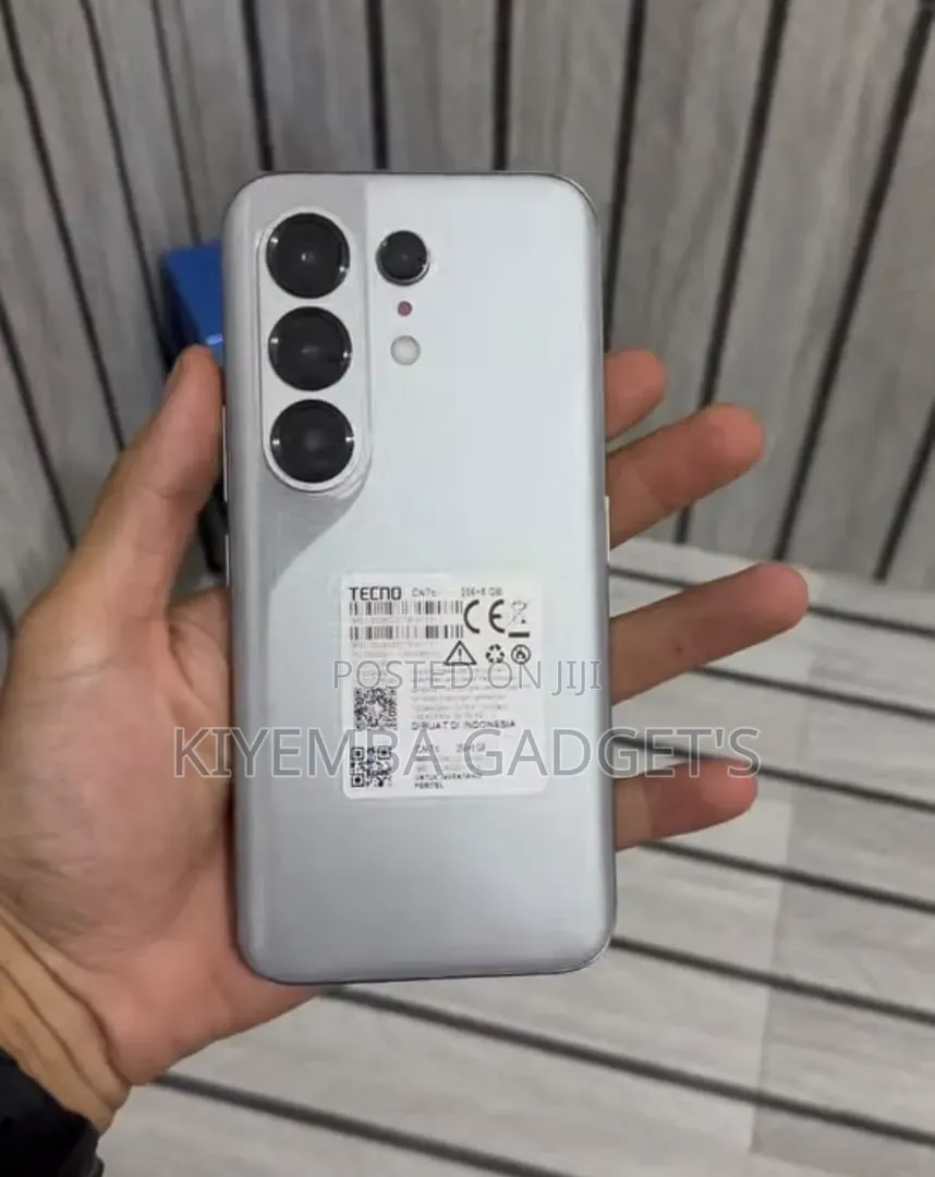 New Tecno Camon 50 Pro 256 GB Silver