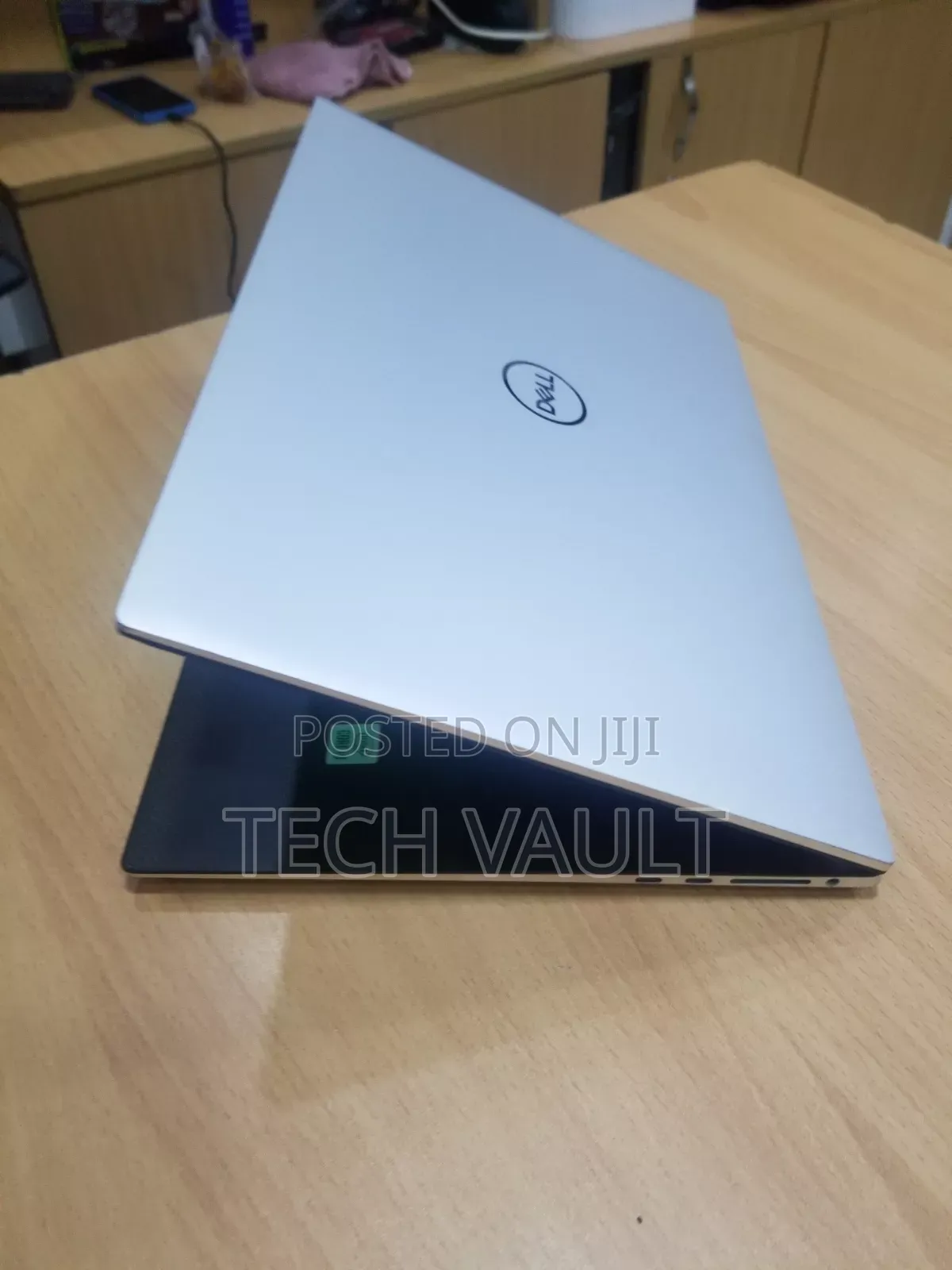 New Laptop Dell XPS 17 9720 32GB Intel Core i9 SSD 1T