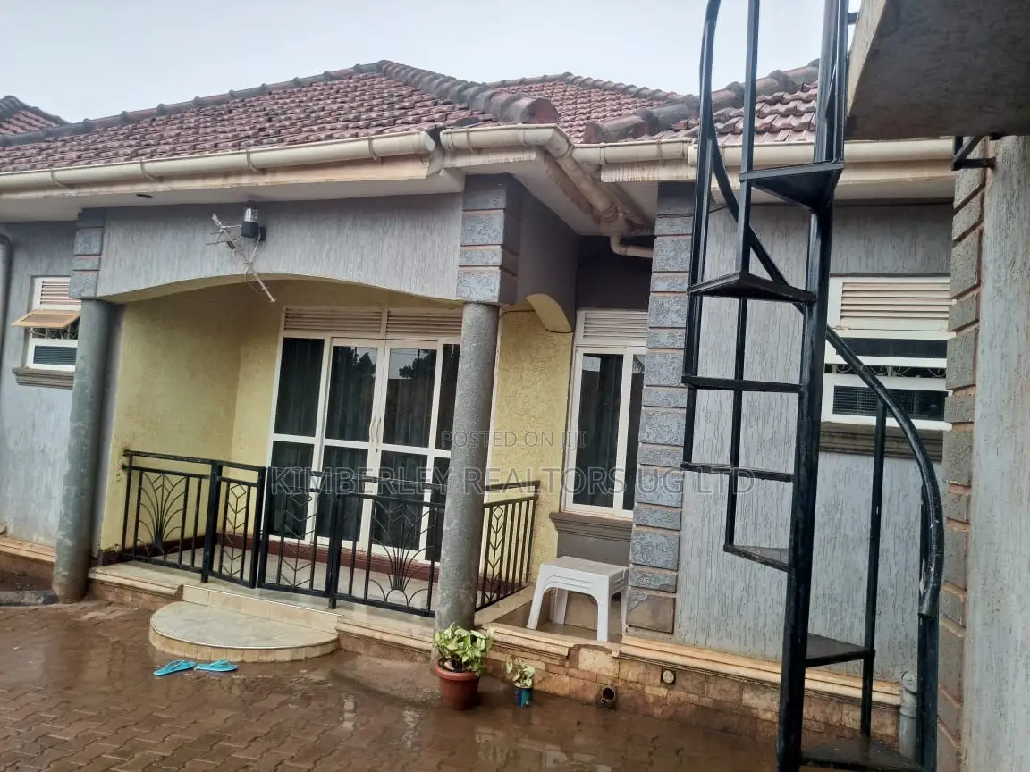 3bdrm Duplex in Kira for sale