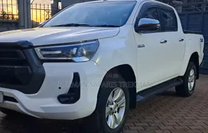 Toyota Hilux Revo Double Cab Deisel 2.4 AWD 2021 White