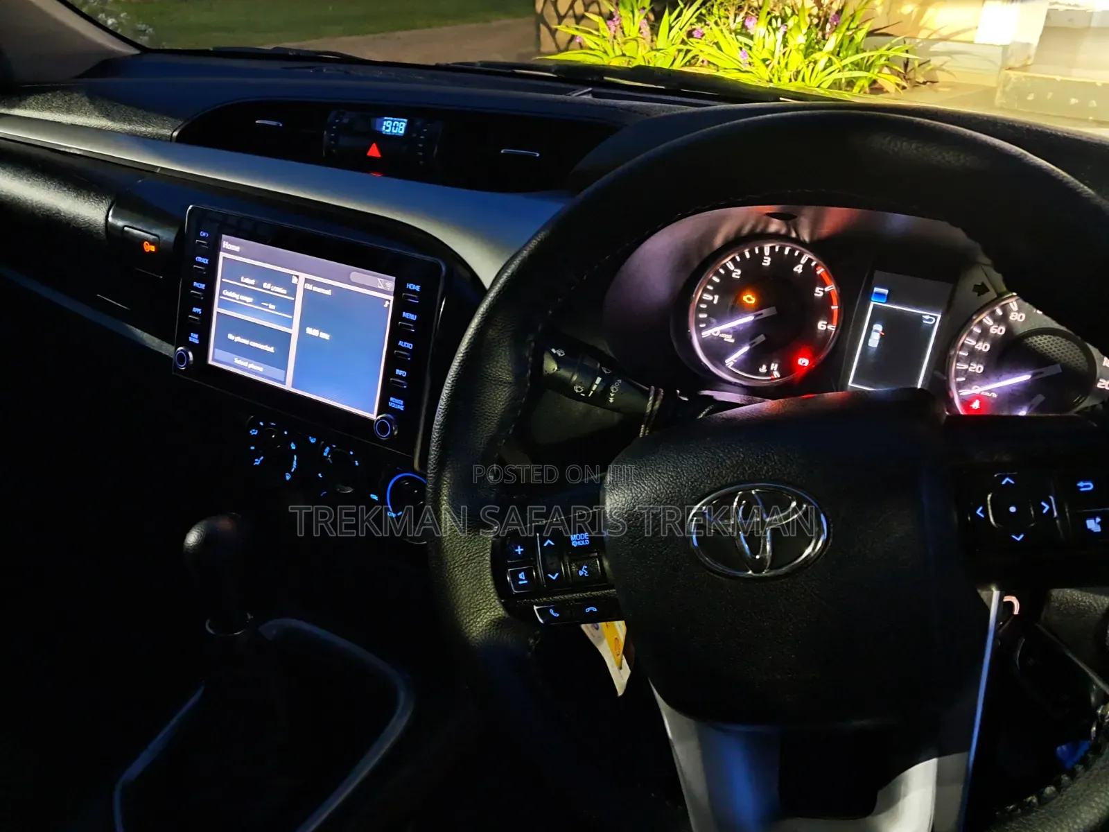 Toyota Hilux Revo Double Cab Deisel 2.4 AWD 2021 White
