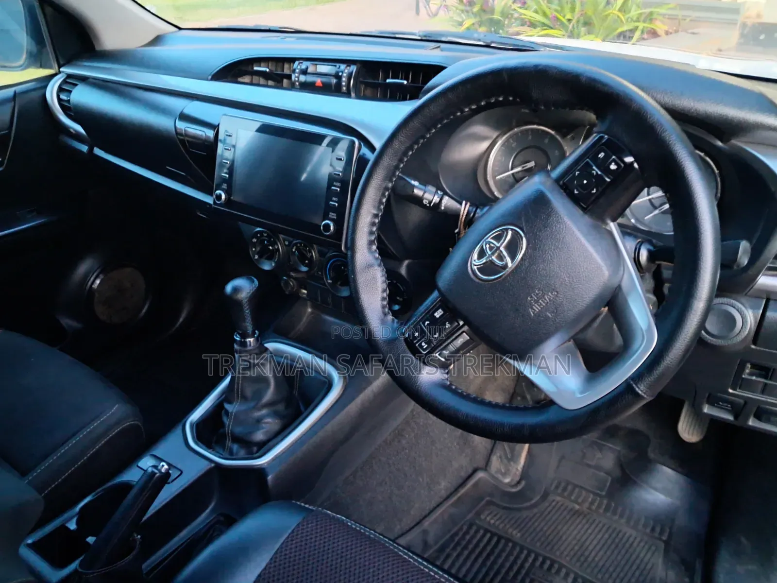 Toyota Hilux Revo Double Cab Deisel 2.4 AWD 2021 White