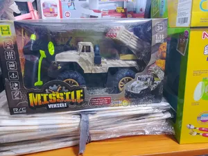 1:16 Scale R/C Missile Vehicle Military Truck Toy