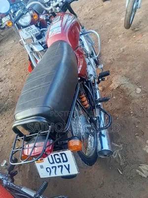 Bajaj Boxer 100 2025 Red