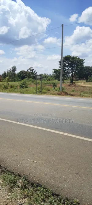 1 Acer of Land for Sale in Naboa on Mbale Tirinyi High Way.