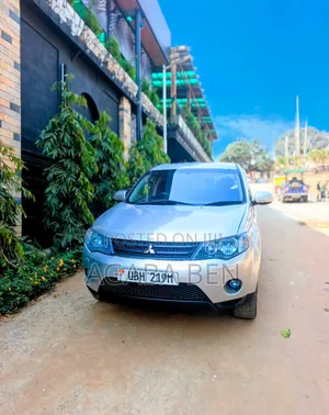 Mitsubishi Outlander 2010 Silver