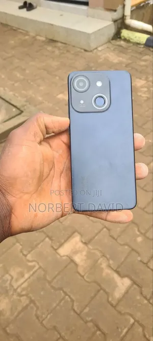 Itel A06 64 GB Black