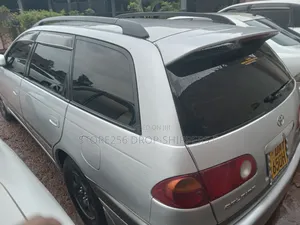 Toyota Caldina 1999 Silver