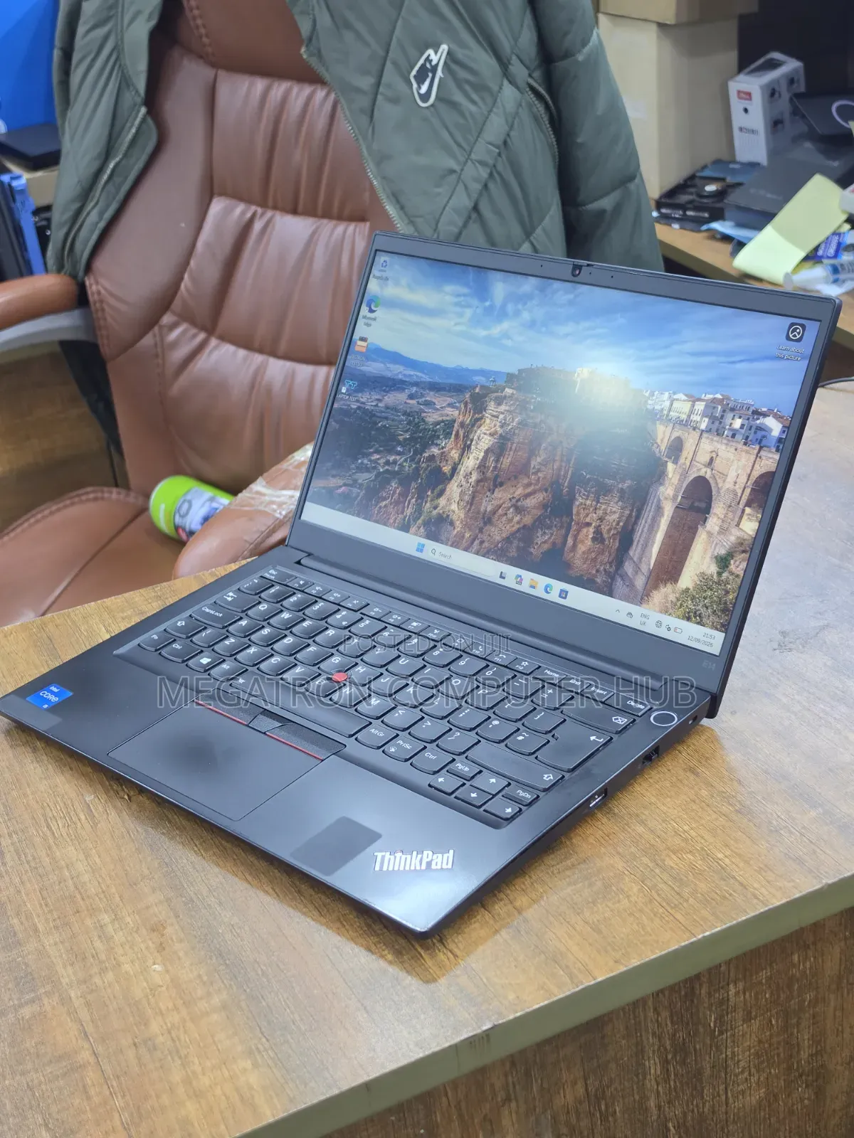 Laptop Lenovo ThinkPad E14 Gen 2 8GB Intel Core i5 SSD 512GB