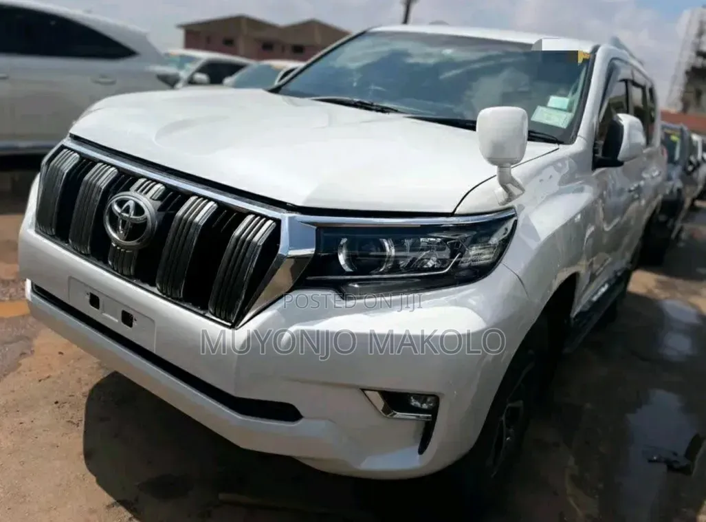 Toyota Land Cruiser Prado 2013 White