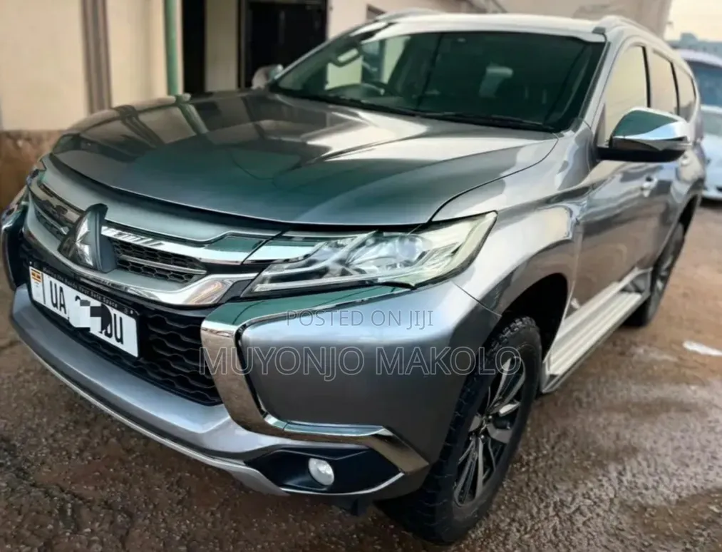 Mitsubishi Pajero Sport 2017 Gray