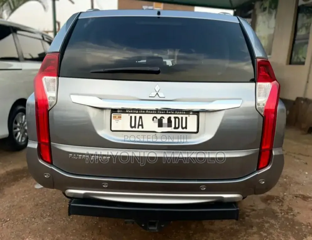 Mitsubishi Pajero Sport 2017 Gray