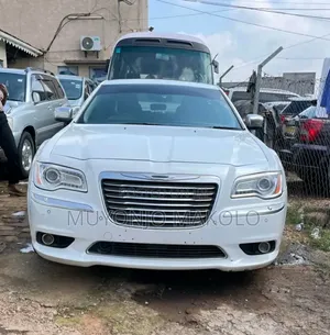 Chrysler 300C 2014 White