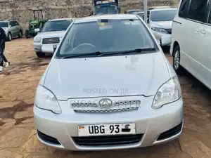 Toyota Corolla RunX 2006 Silver
