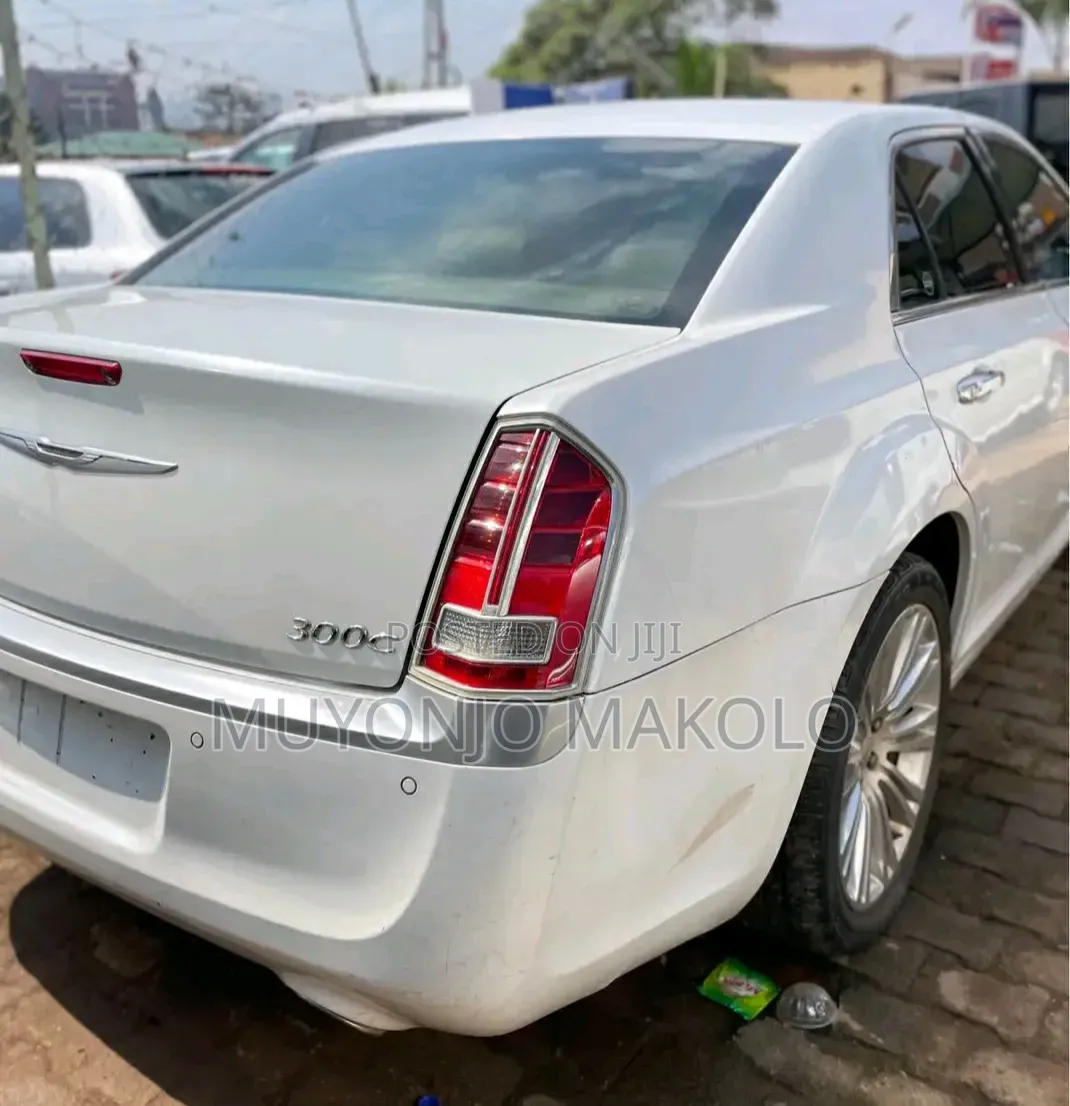 Chrysler 300C 2014 White